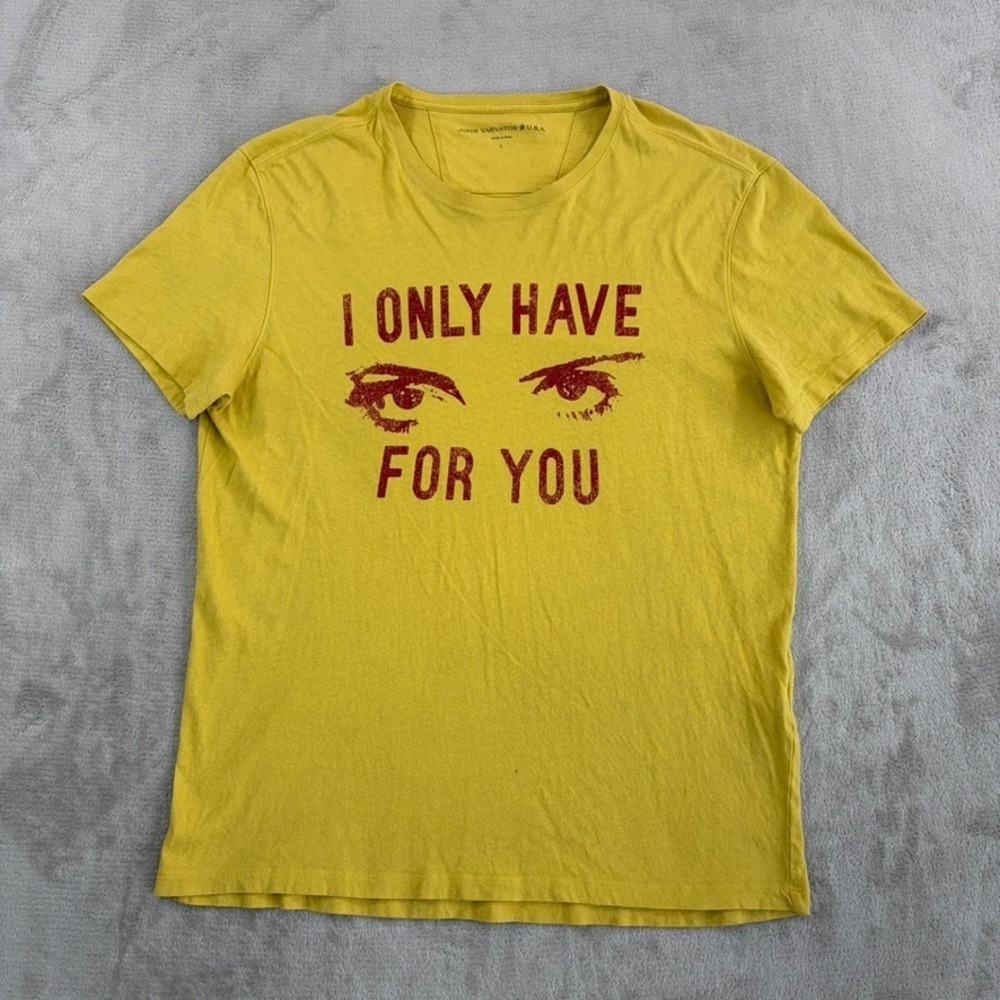 John Varvatos U.S.A. I Only Have Eyes For You Print Crew Neck T Shirt Gold Large
